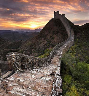 Which country is famous for the Great Wall?