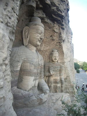 The Yungang Grottoes are in which prefecture?